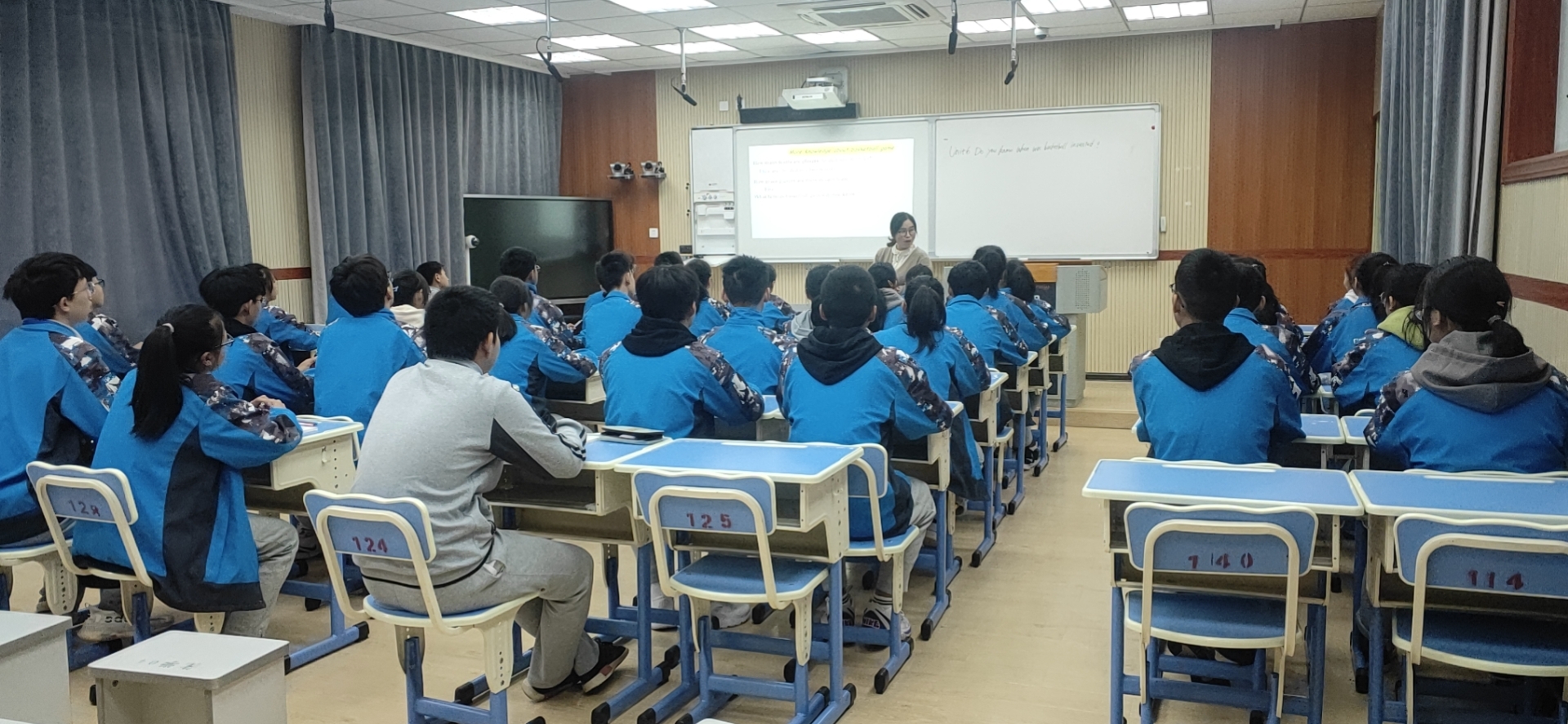 互聯(lián)網(wǎng)結(jié)對(duì)同步課堂新聞(互聯(lián)網(wǎng)+義務(wù)教育同步課堂報(bào)道)