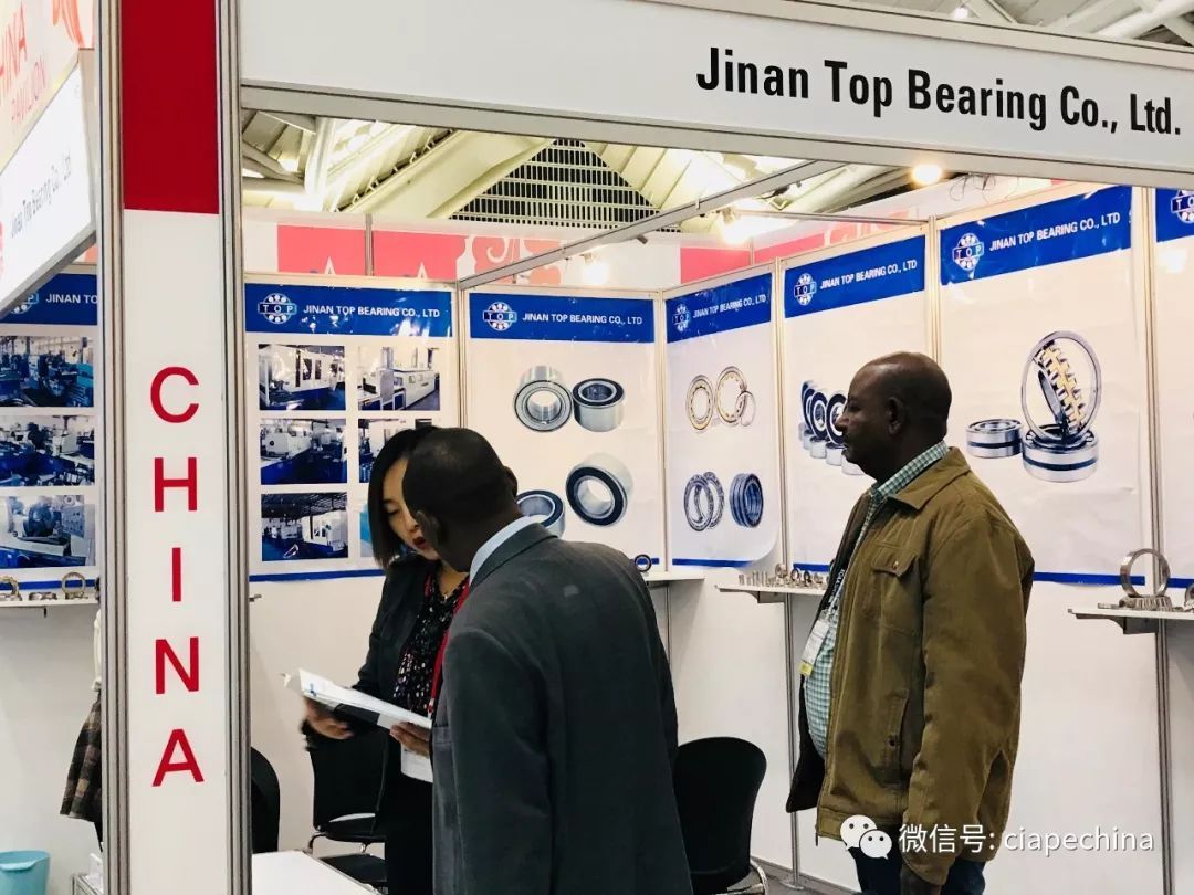 汽車零配件互聯(lián)網(wǎng)外貿(mào)新聞(談?wù)勀壳爸袊嚺浼髽I(yè)進(jìn)行網(wǎng)絡(luò)化營銷的現(xiàn)狀)