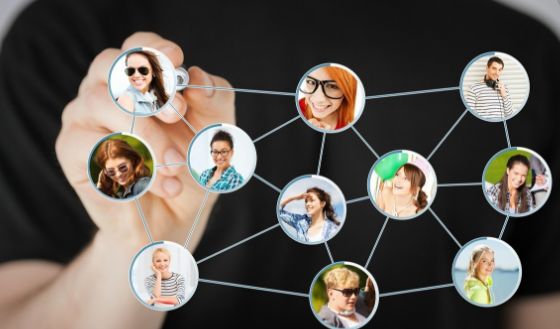 互聯(lián)網(wǎng)新聞社交(互聯(lián)網(wǎng)語境下的新聞?wù)鎸?